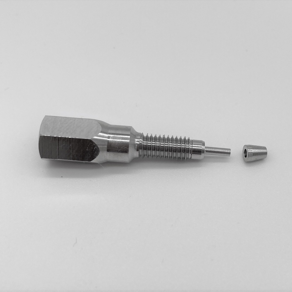 Adapter 1/16" to 1/8", SST, male thread 1/16" (UNF 10-32), female thread 1/8"(UNF 1/4-28), 1 pc.
